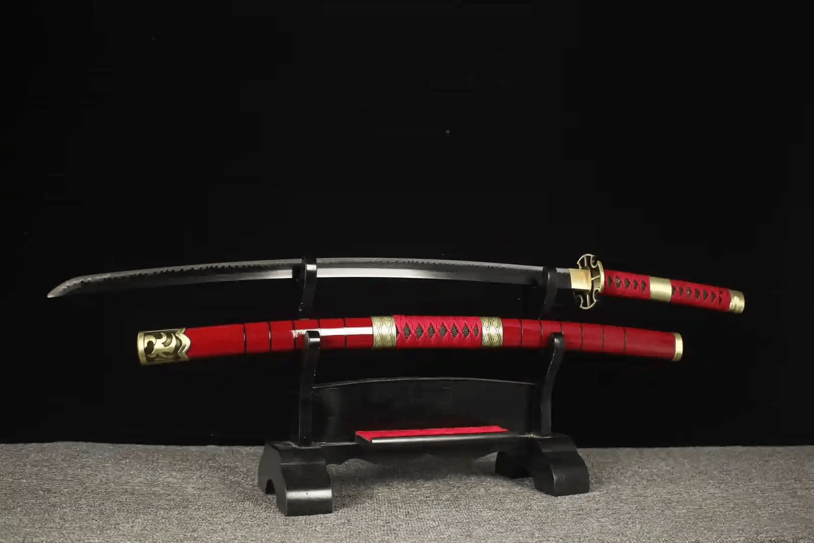 Sandai Kitetsu Katana-Schwert – Tsuba-Detail