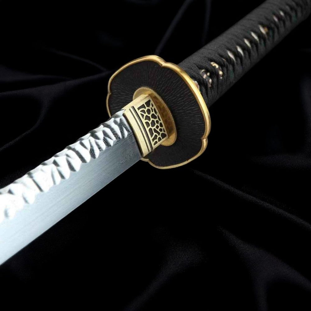 Feuerblüte Katana – Damaststahl – Tsuba-Detail