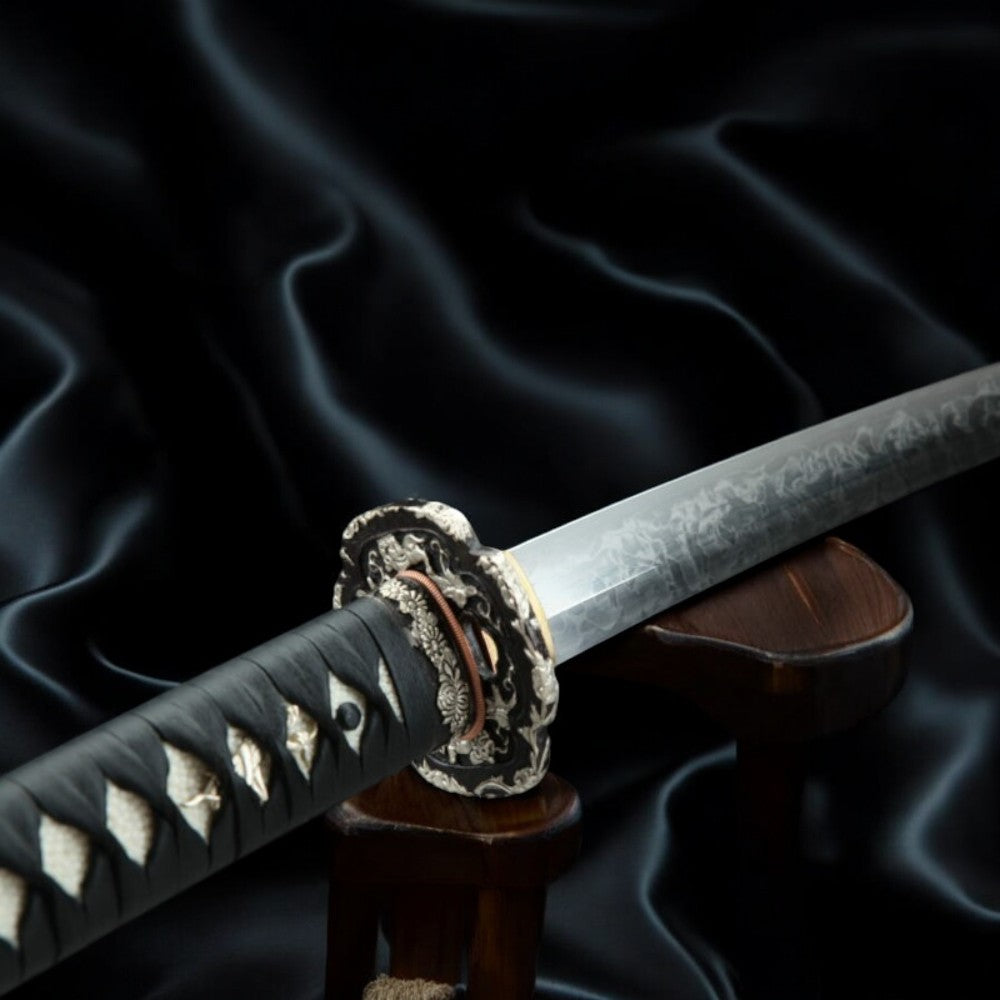 Hiroshima Katana – Premium Edition – Tsuba-Detail