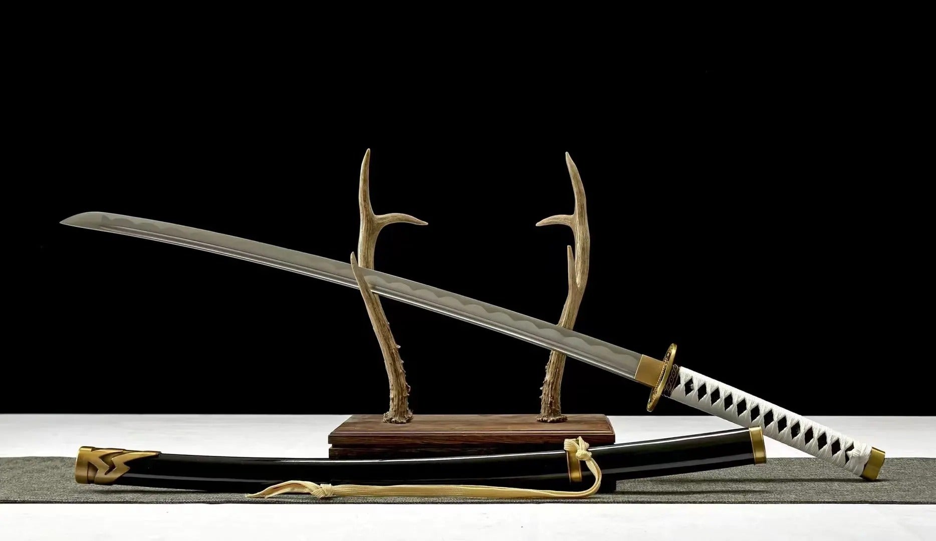 Devil May Cry Vergil Yamato Katana – Tsuba-Detail